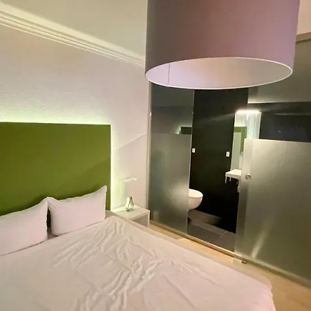 Smart&Beautiful Deluxe Hotell *