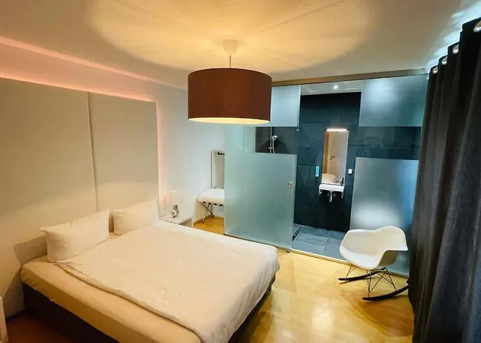 Smart&beautiful Deluxe Hotel *